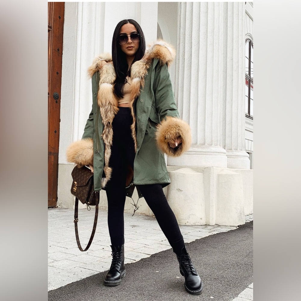 Parka NY Fur Lined & Trim Versatile Coat M